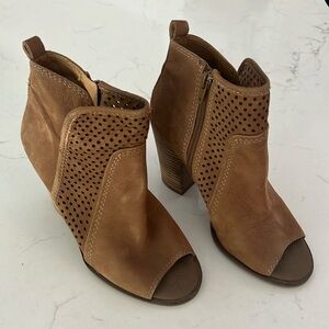 Lucky leather open toe bootie - size 6